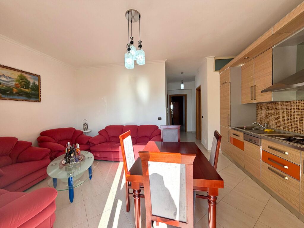 Shitet Apartament 2+1+2 Vlore 📍