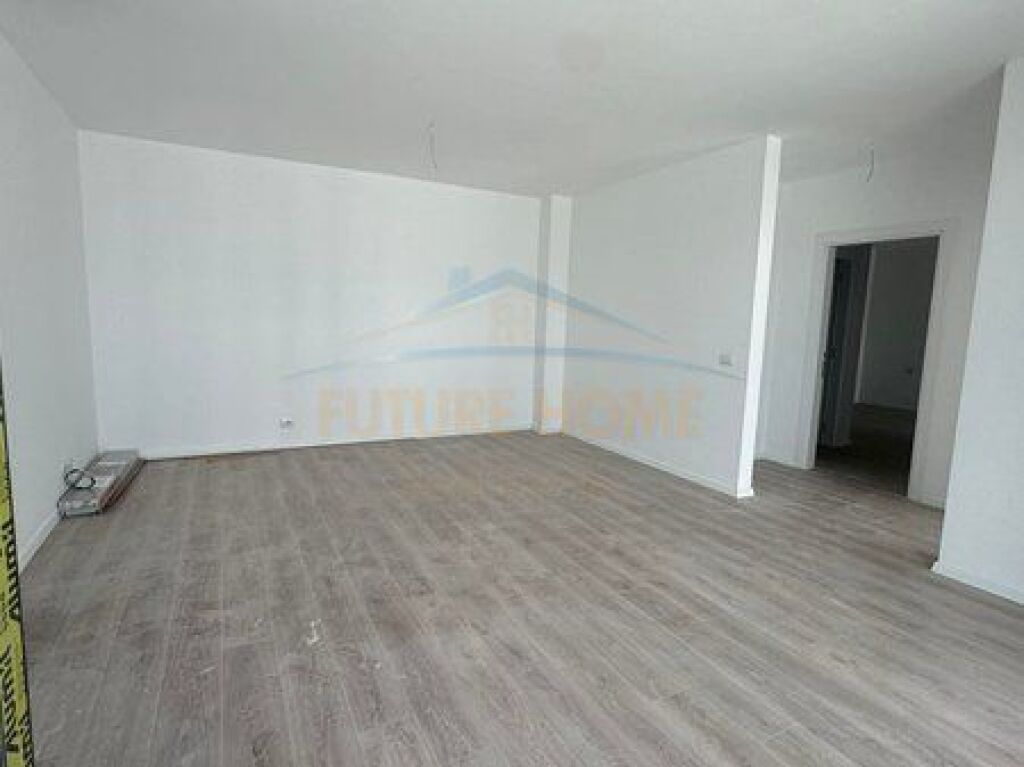 For sale, Apartment 2+1+2, Access Tirana, Former Eagle Square