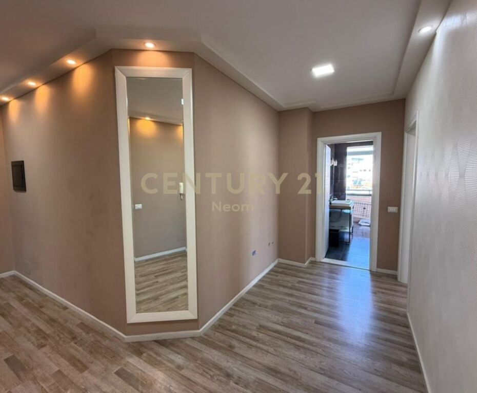 FOR SALE - APARTMENT 2+1+2