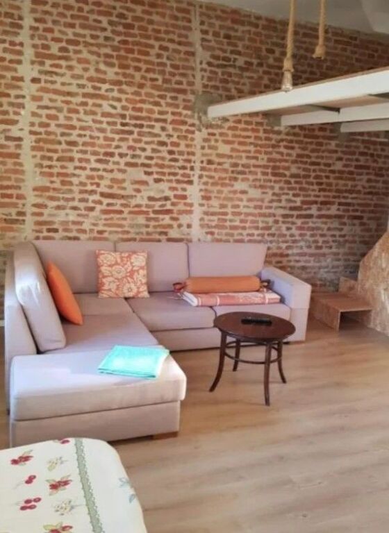 Tirana, monolocale 1+1 in affitto, 1° piano, 50 m², 550 € (Centro)