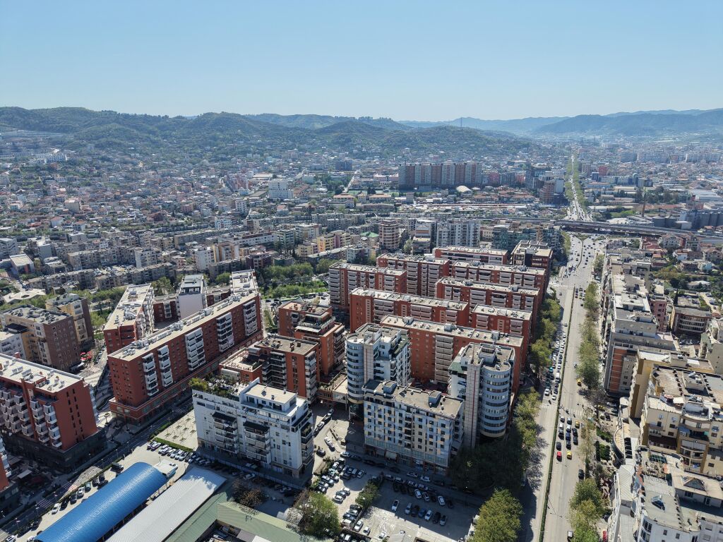 🏢 Shitet Ambient Biznesi + Biznes Aktiv – pranë Rrugës së Kavajës