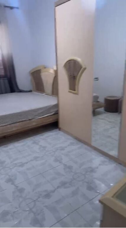 Jepet me qera apartament 1+1 – Rruga e Dibrës, pranë Medresesë