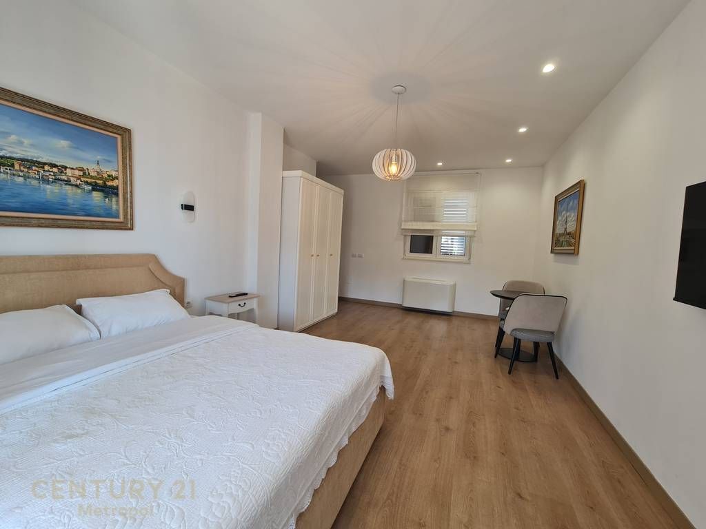 Villa for Rent in Mullet!