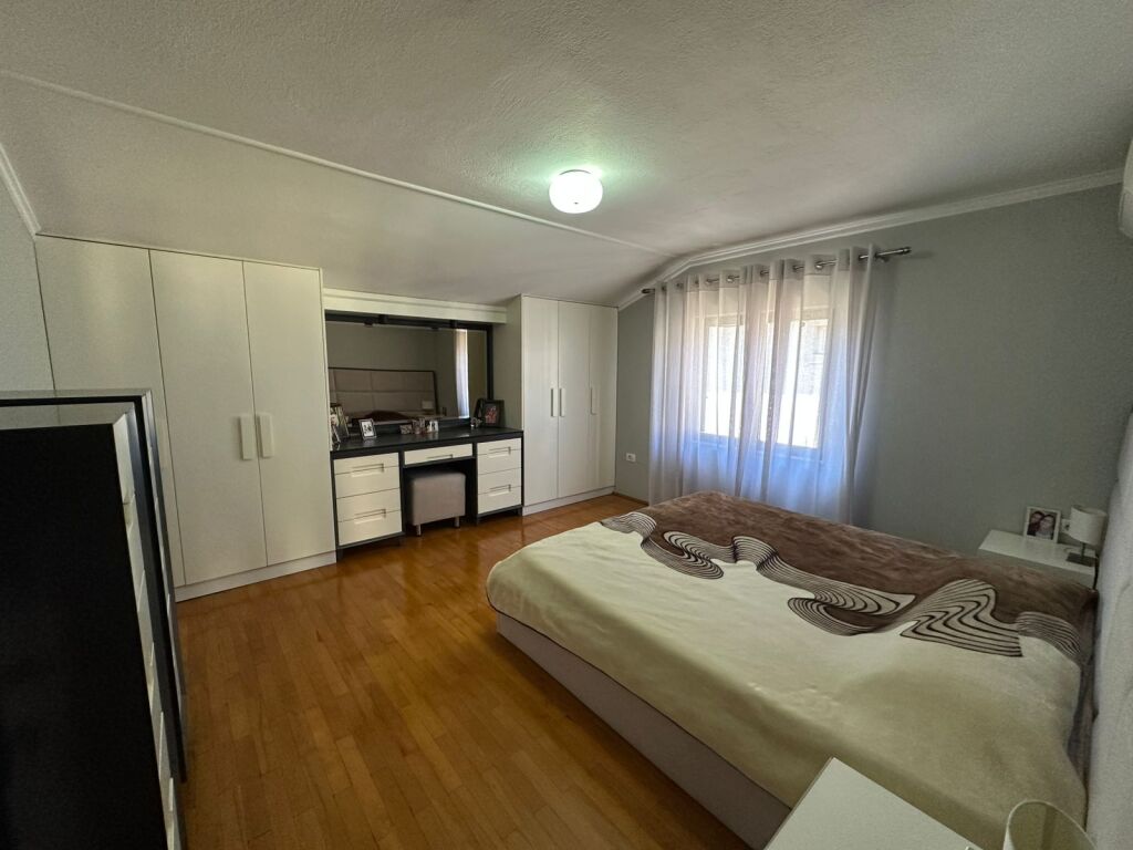 Vile per shitje tek Rruga Jordan Misja.