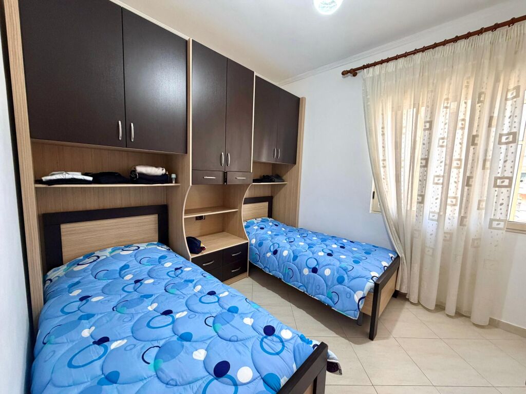 Shitet Apartament 2+1+2 Vlore 📍