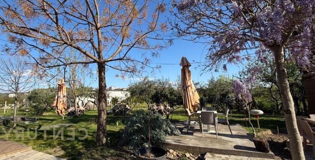 Agroturizëm në shitje në Lalz