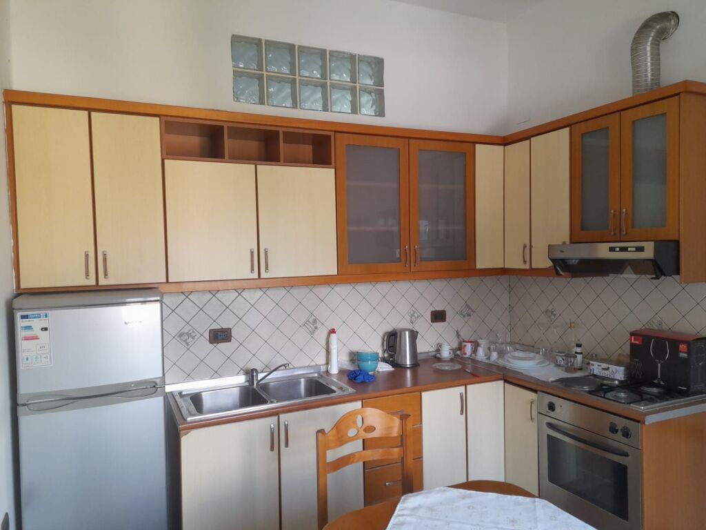 Appartamento in Affitto 1+1 a Bllok (ID B211371) Tirana.