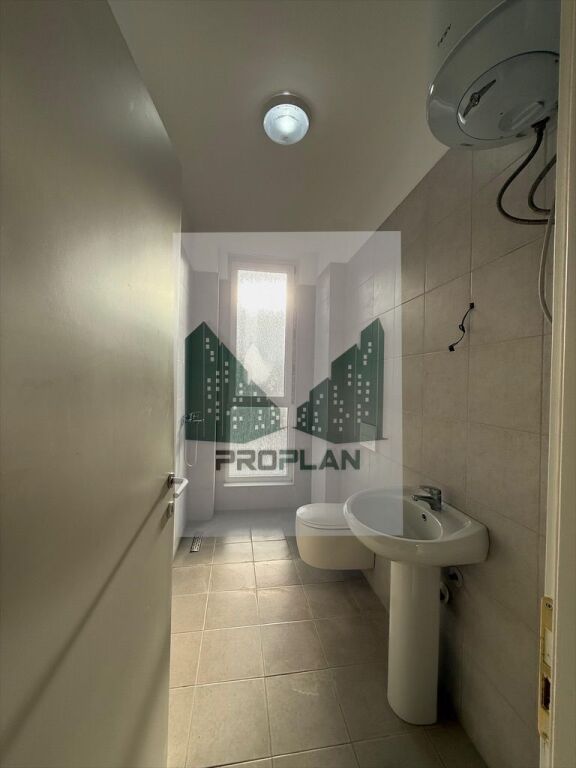 JEPET ME QIRA | Apartament 2+1+2 – Bulevardi i Ri (Rezidenca Avid)