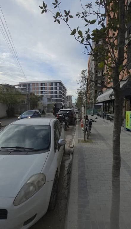 JEPET ME QIRA AMBIENT BIZNESI - PASKUQAN , TIRANE