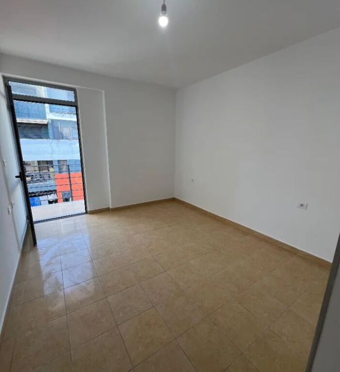Affitto | Appartamento 1 + 1 | complesso cabej | 118000 €/mese