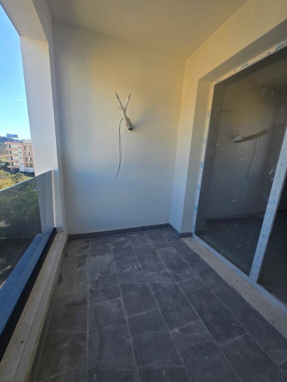 Apartament në shitje – 1+1+Post Parkimi | Zona Premium, Golem