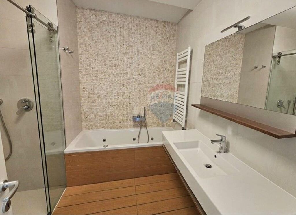 Apartment 3+1+2 for sale at the Tirana Lake ID: 530571009-71