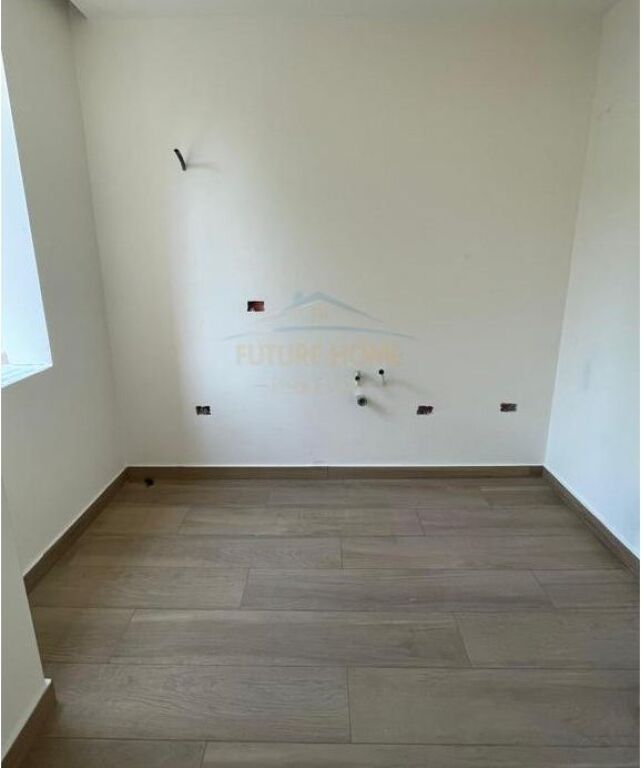 In vendita, Appartamento 2+1, Oxhaku, Tirane