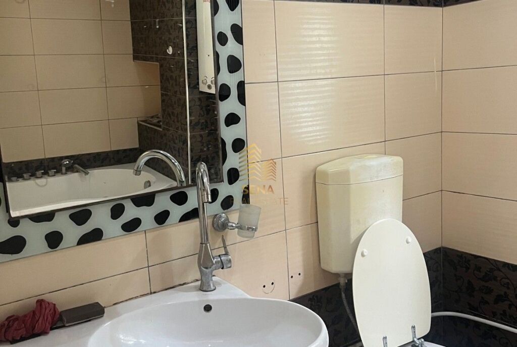 Qira, Hyrje Private 2+1+Post Parkimi, Laprake, 40.000 Leke/Muaj