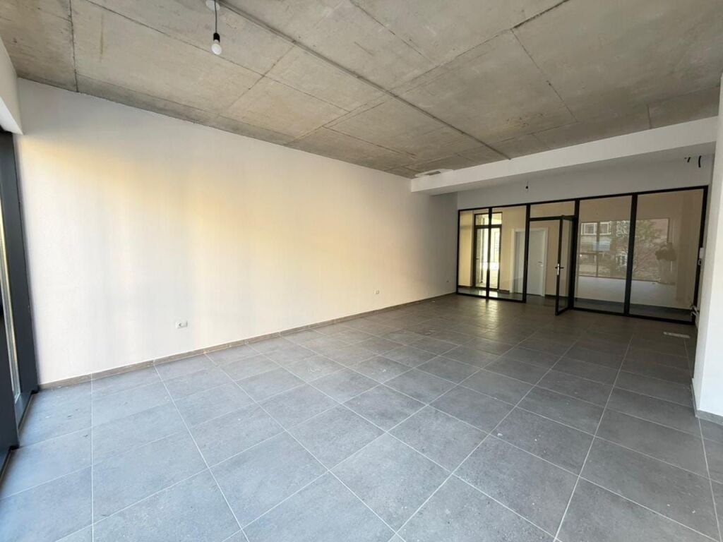 Office for Rent on Barricade Street (ID BZ2909) Tirana