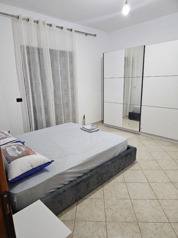 🏡 Jepet me qira apartament 2+1+2 Misto Mame