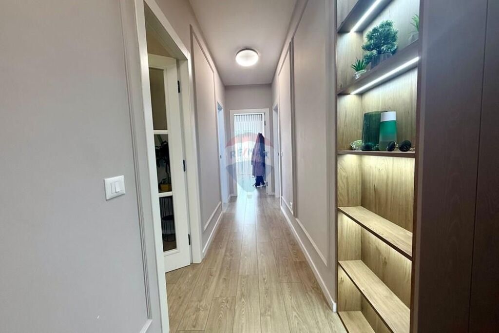 Luxury apartment for sale at Bulevardi i Ri!