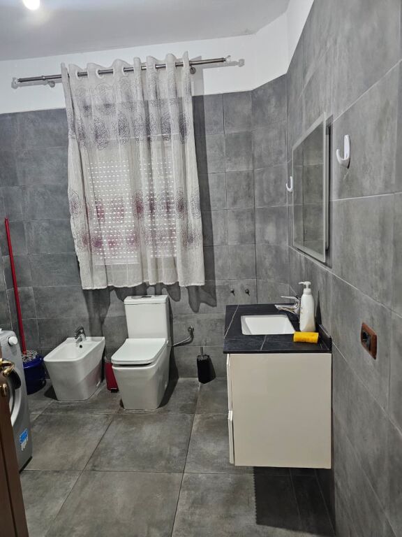 🏡 Jepet me qira apartament 2+1+2 Misto Mame