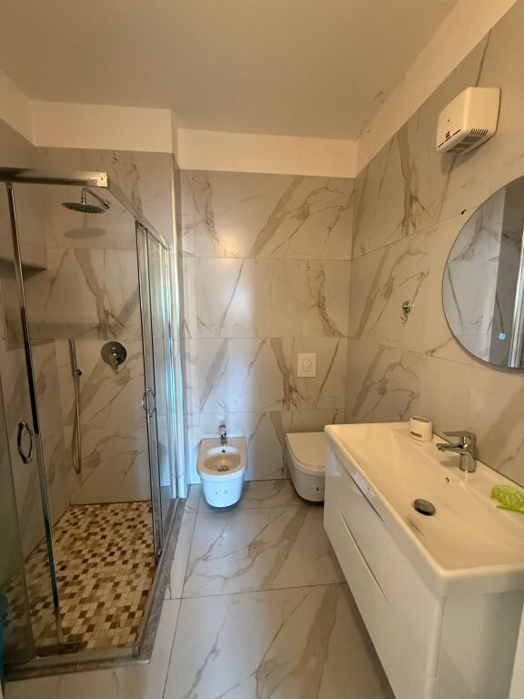 Apartament 2+1+2 me qera 📍Blloku