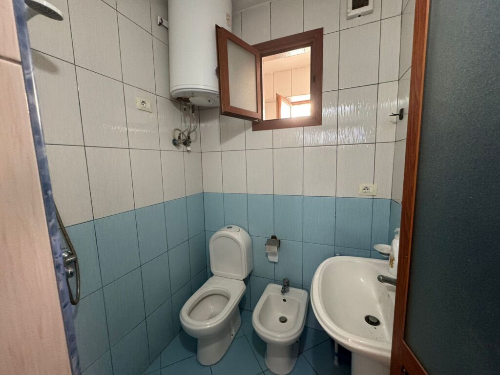 Shitet apartament 3+1+2 në qendër të Lezhës – Lokacion perfekt!