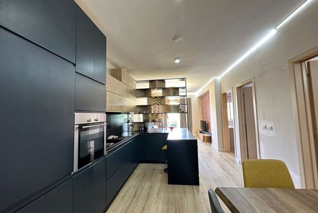 Rent, Apartment 2+1+balcony, Fresk-Dajti Street, 420 Euro/month