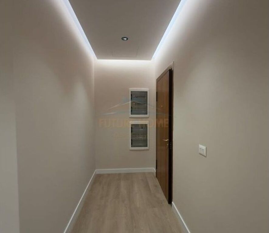 Qera, Ambient 2+1+2+ Post Parkimi, Coin, Tirane