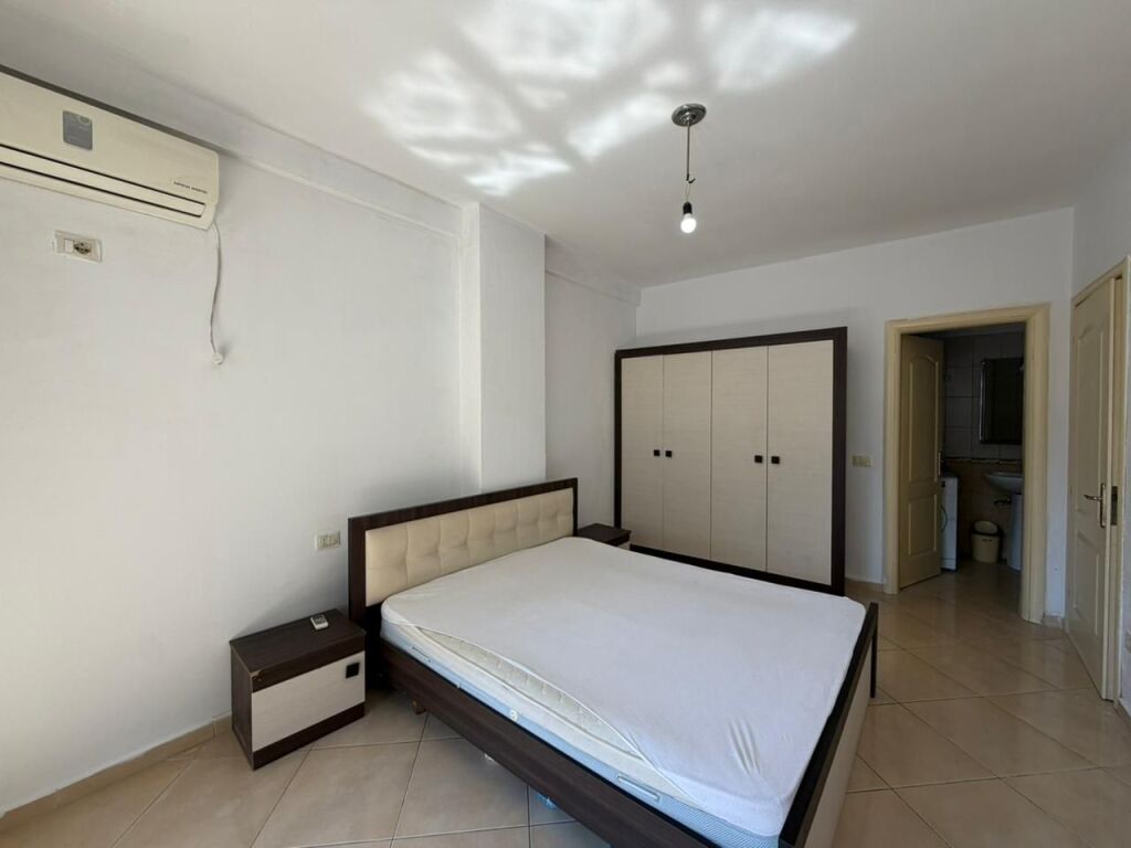 Apartament 2+1 per shitje ne Astir.