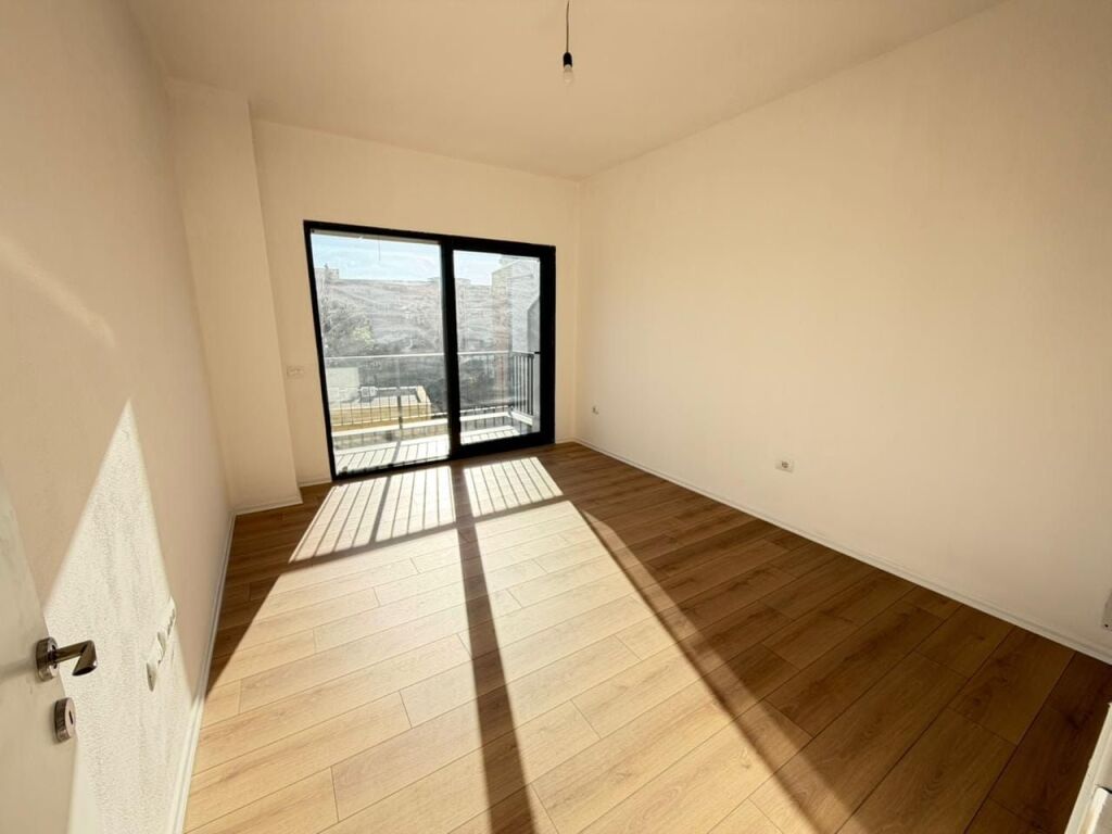 Office for Rent 2+1 at Barricades Street (ID BZ2910) Tirana