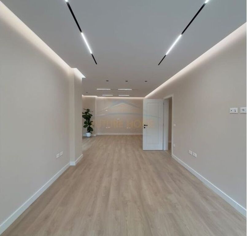 Qera, Ambient 2+1+2+ Post Parkimi, Coin, Tirane