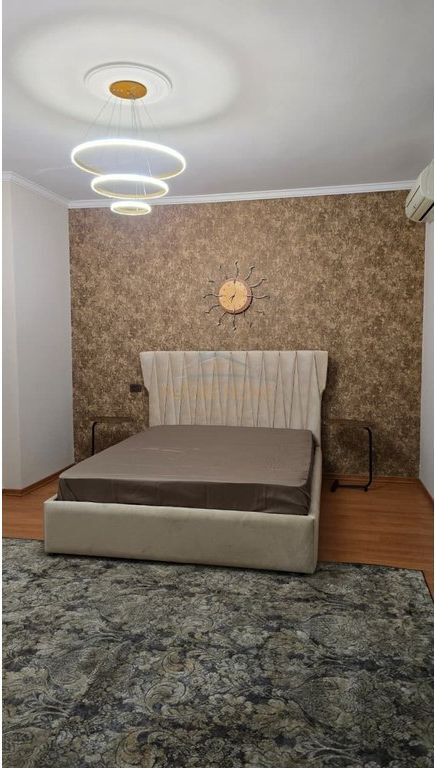 Shitet,Apartament 3+1+3 , Lagjia 29 Nentori, Fier.