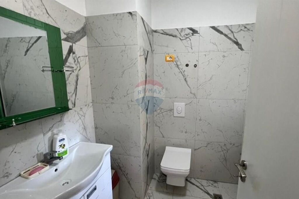 Apartament 2+1+2 per shitje ne Fresk