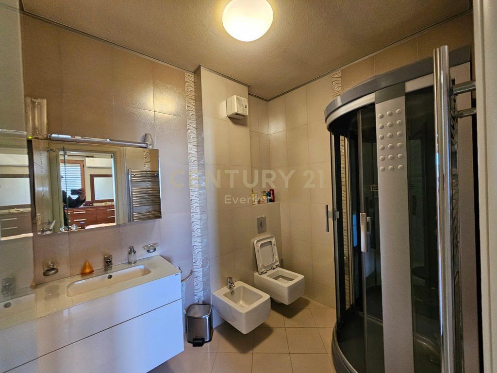 ASTIR, APPARTAMENTO IN VENDITA 3+1+2+RIPOSTIGLIO - CON AMPIO SPAZIO