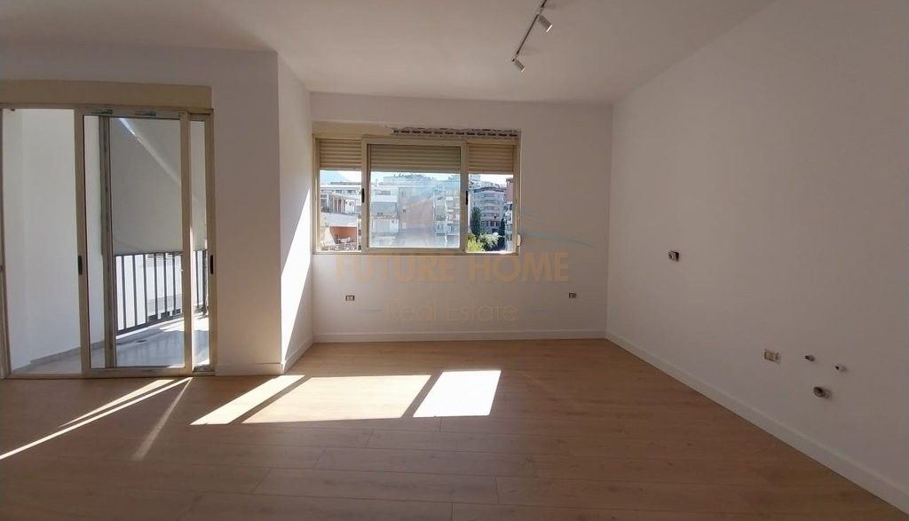 For sale, Apartment 2+1+2, Melisa Pastry Shop, Fresk.