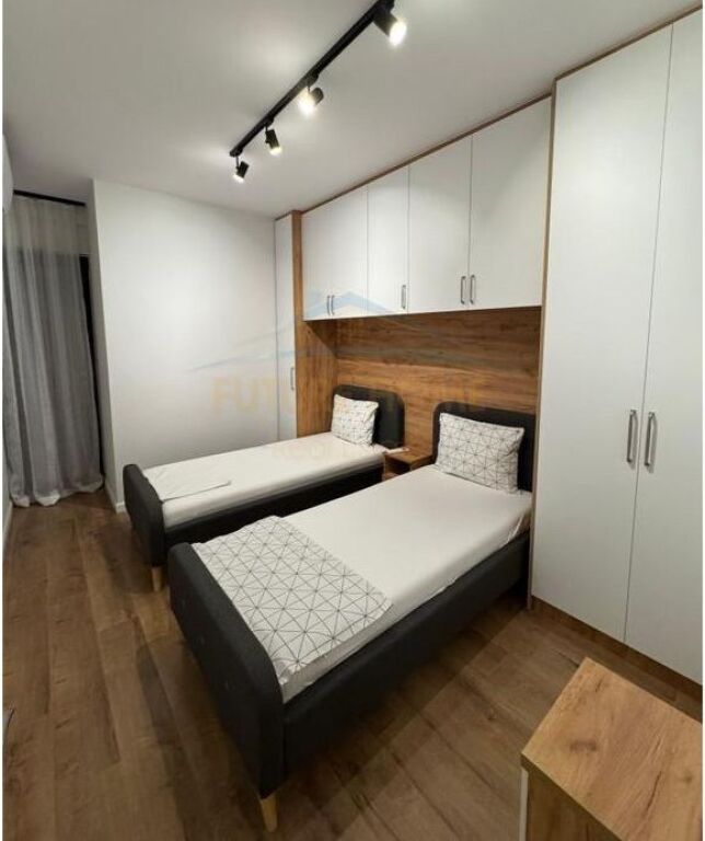 Shitet, Apartament 2+1, Kompleksi "Arlis", Farmacia 10