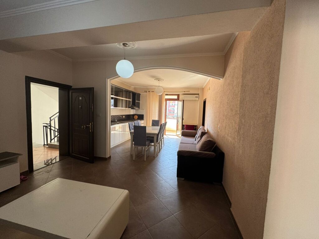 Shitet apartament 3+1+2 në qendër të Lezhës – Lokacion perfekt!