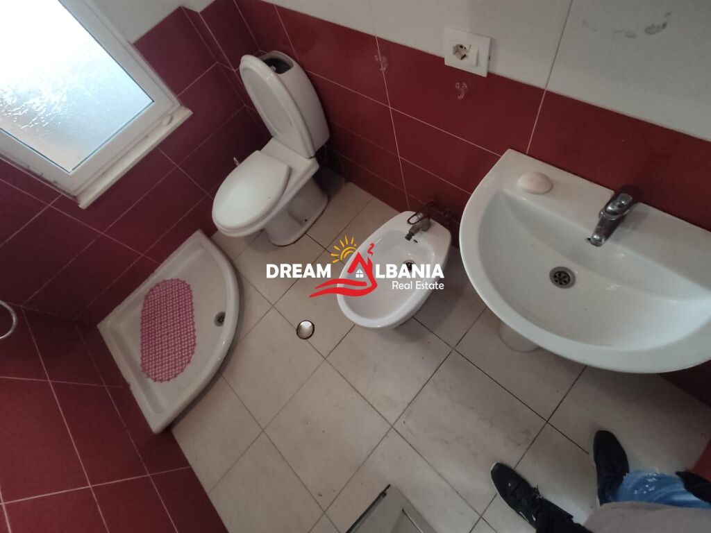 Jepet Apartament 1+1 me Qera në zonën e Xhamllikut prane Ish Venue ( ID 4219486 )