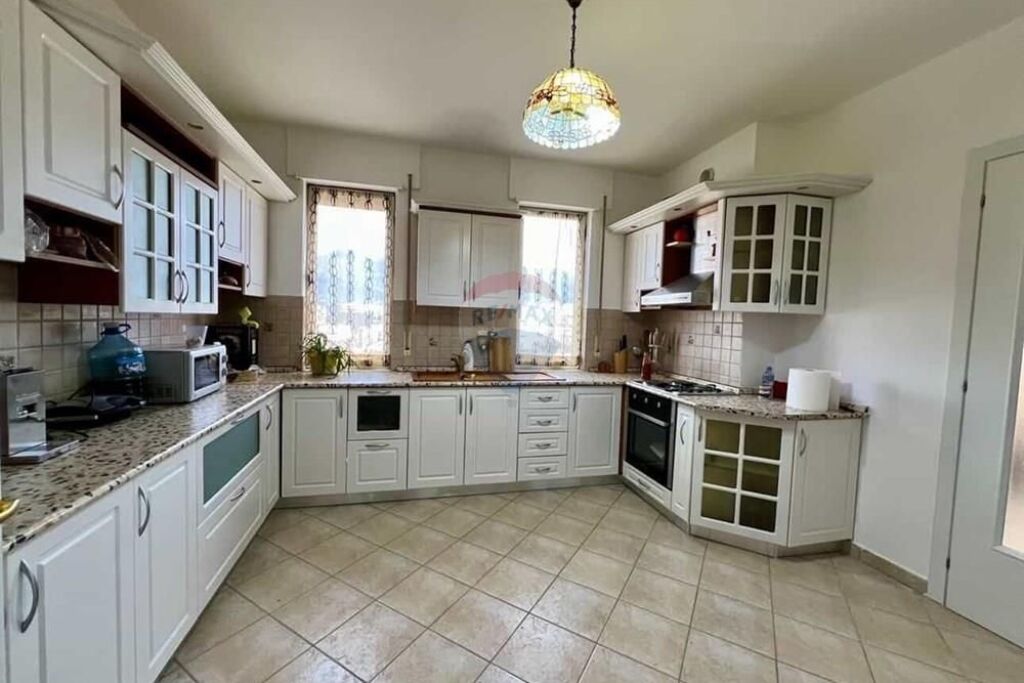 Apartment - For Sale - Barricades Street, Tirana