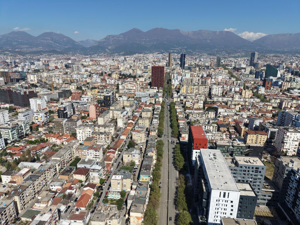 🏢 Shitet Ambient Biznesi + Biznes Aktiv – pranë Rrugës së Kavajës