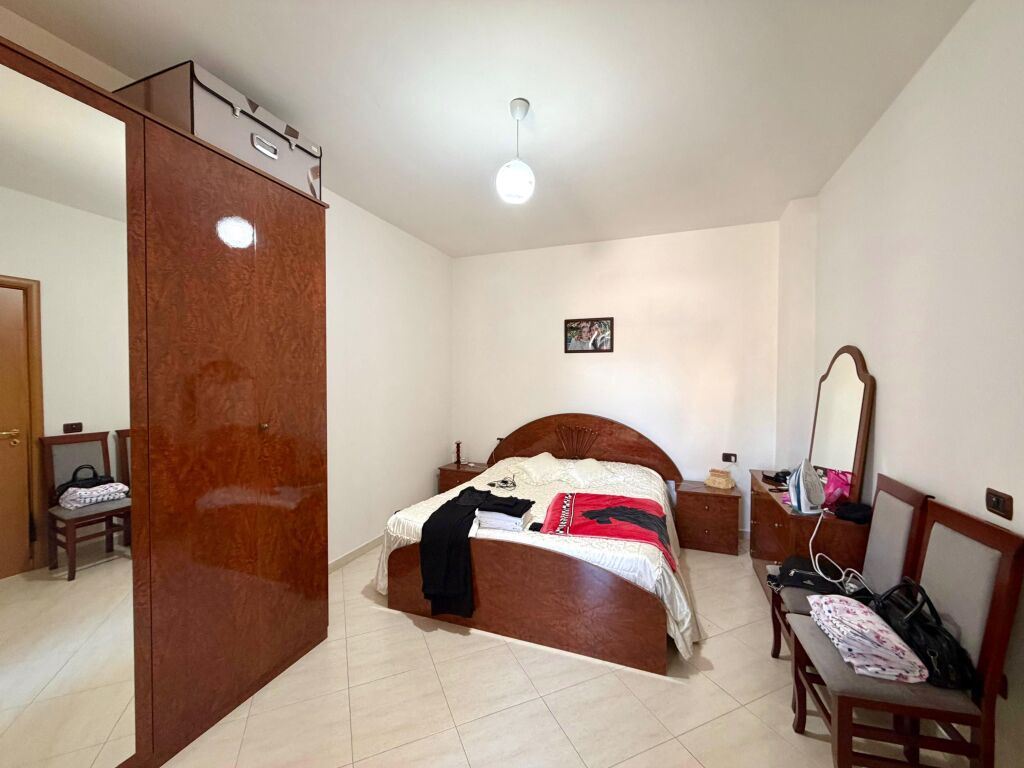 Shitet Apartament 2+1+2 Vlore 📍