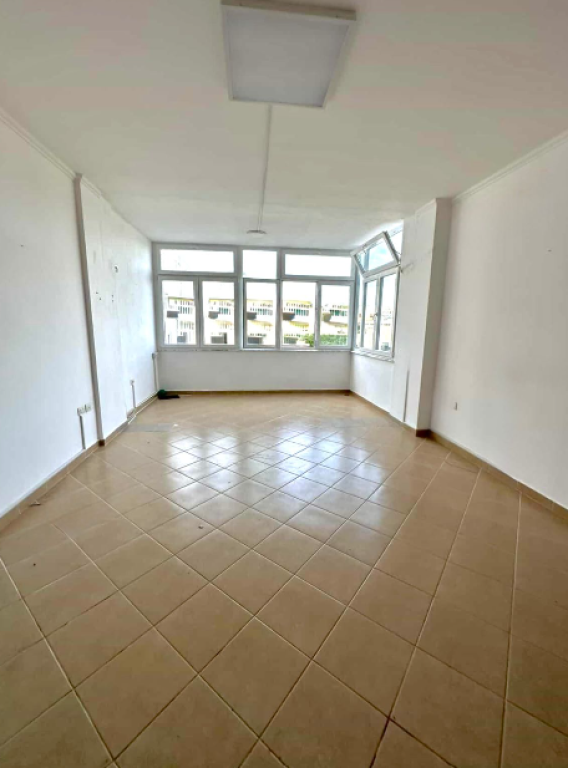 🏡 Shitet Super Apartament 2+1+2 – Shkëmbi i Kavajës   