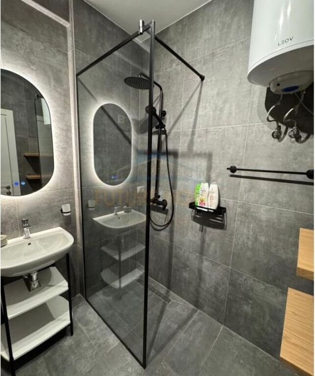 Shitet, Apartament 2+1, Kompleksi "Arlis", Farmacia 10