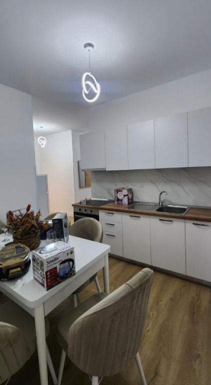 🏡 APARTAMENT 1+1 ME QIRA – MYSLYM SHYRI