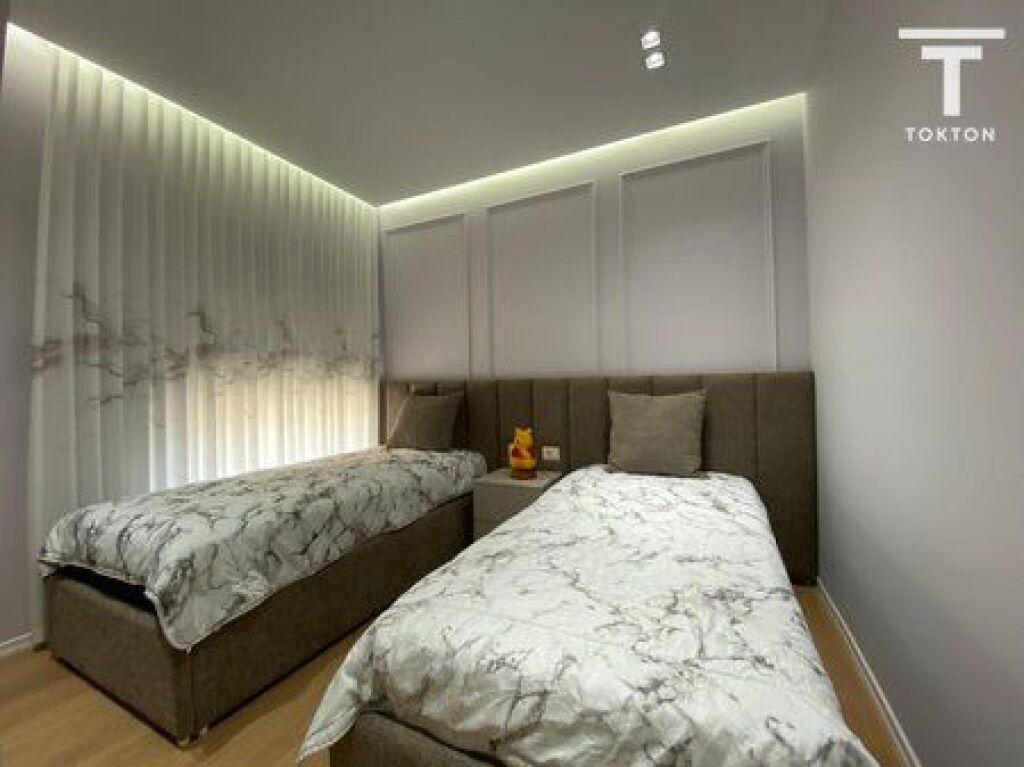 QIRA, APARTAMENT 2+1+2, RRUGA: "JORDAN MISJA", TIRANË