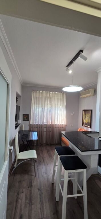 Apartament 1+1 per qera Xhami E Tabakeve !
