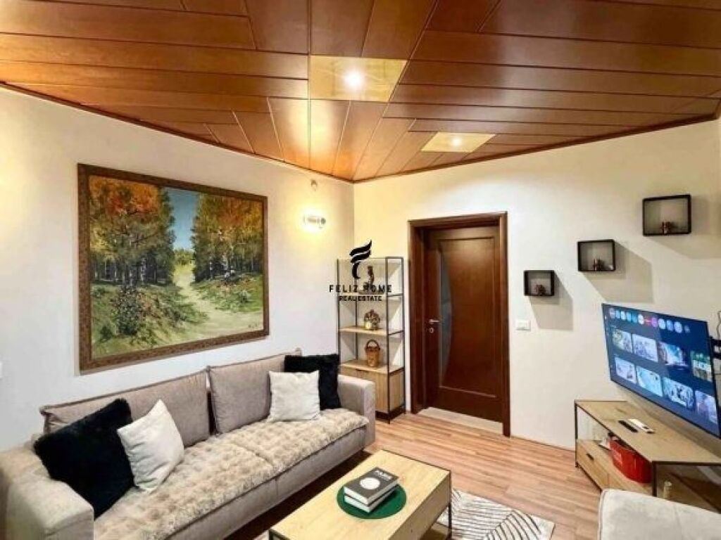 APARTAMENT ME QERA 1+1 RRUGA E KAVAJES 55.000 LEKE FH-68084