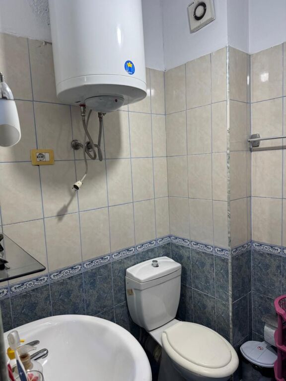 VENDESI APPARTAMENTO 3+1+2 – ASTIR (ALL'INCROCIO ROTONDA, VICINO AL BAR HARRLI, DI FRONTE A GENIUS)