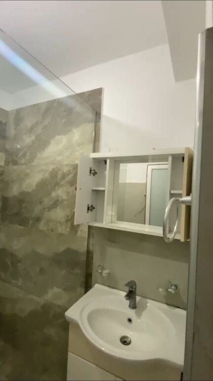 APARTAMENT 2+1. 30000 LEKE QYTET STUDENTI