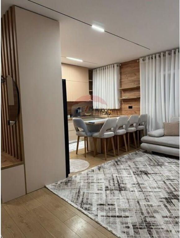 Apartment - For Rent - Rruga e Dibrës, Tirana