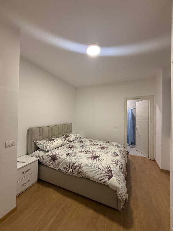 Jepet Me Qera Apartament 2+1+2 Tualete + 1 Ballkon