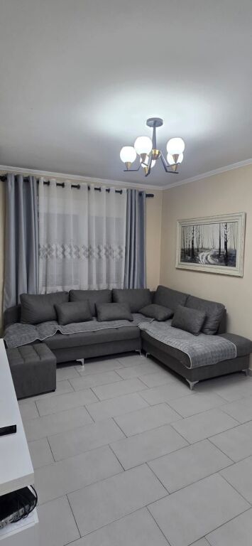 Apartament 2+1 per qira ne Astir !